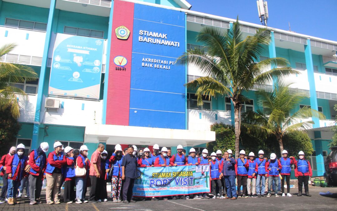 STIAMAK Port Visit Pelabuhan Terminal Teluk Lamong, Petikemas Surabaya dan JIIPE
