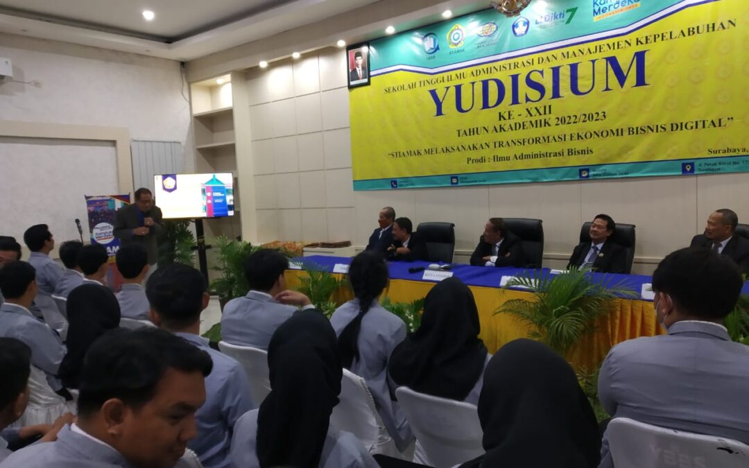 PEMBEKALAN KARIR BISNIS BAGI YUDISIUM SARJANA S1 STIAMAK SURABAYA